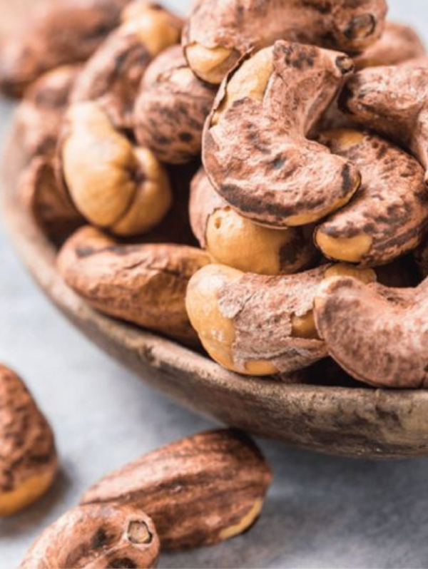 Noix de cajou grillées avec la peau - كاجو بالقشرة